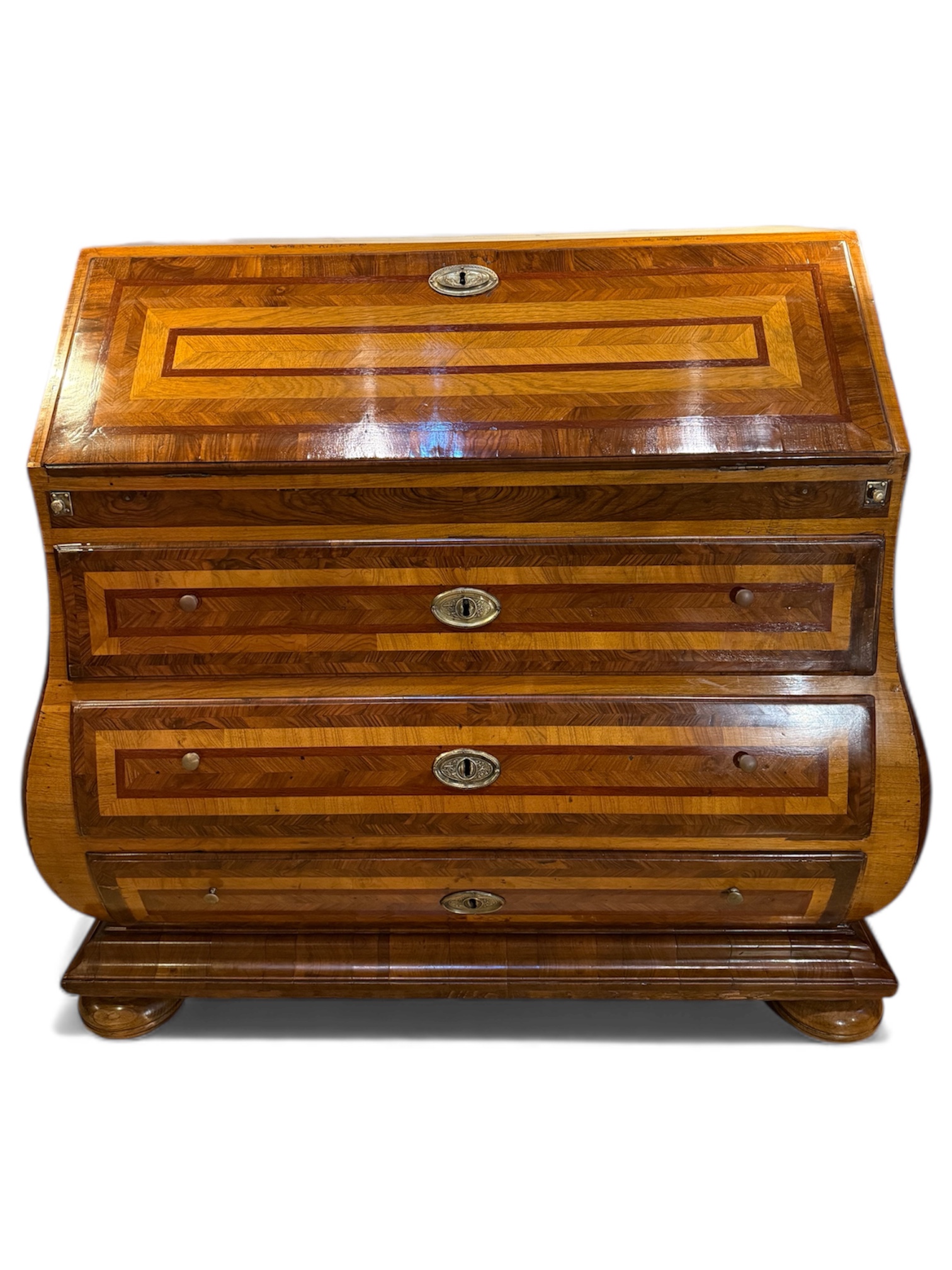 Cómoda / canterano mallorquin siglo XVIII