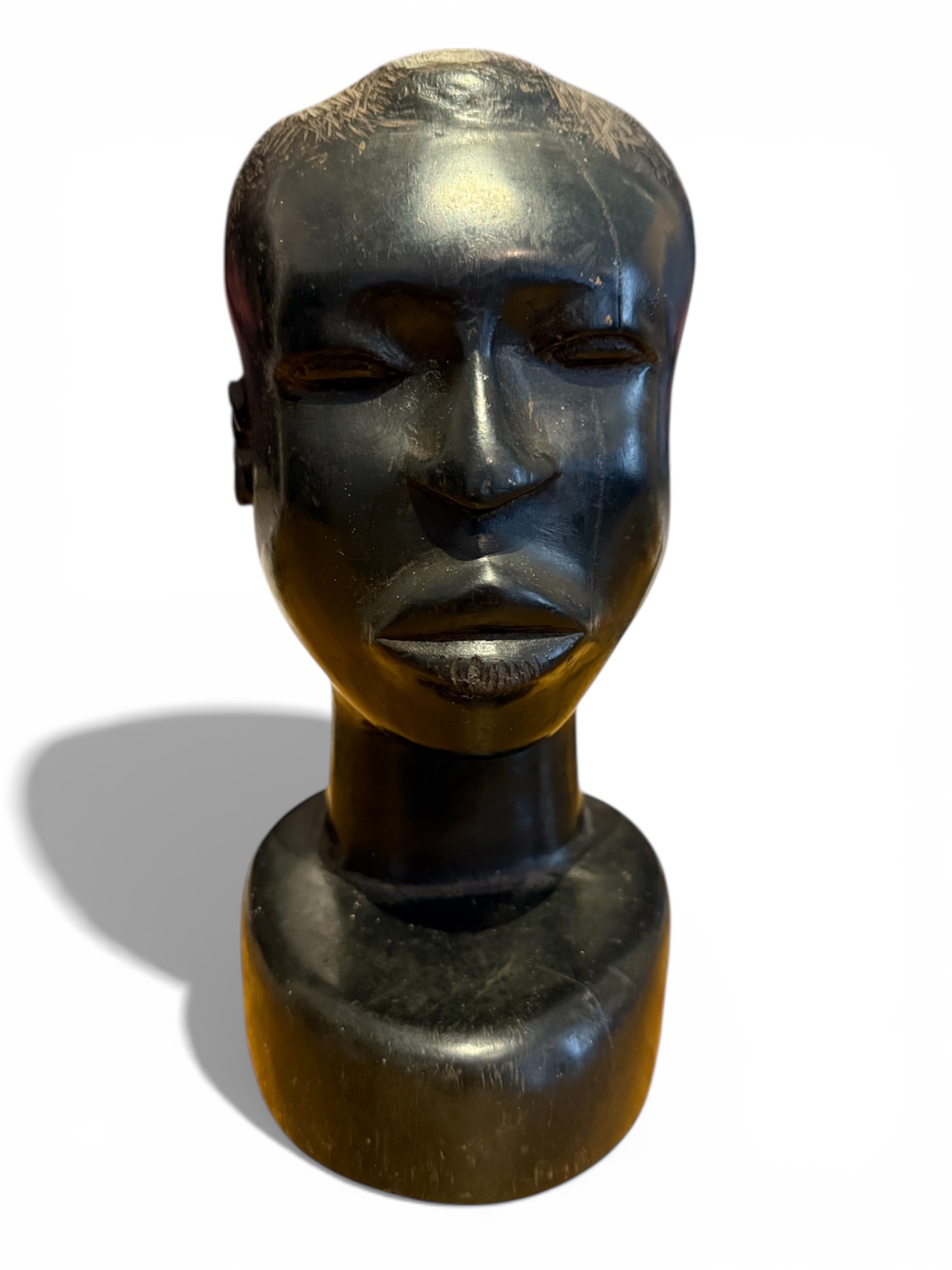 Busto masculino de ebano