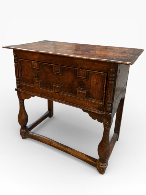 Mesa auxiliar inglesa siglo XVII roble