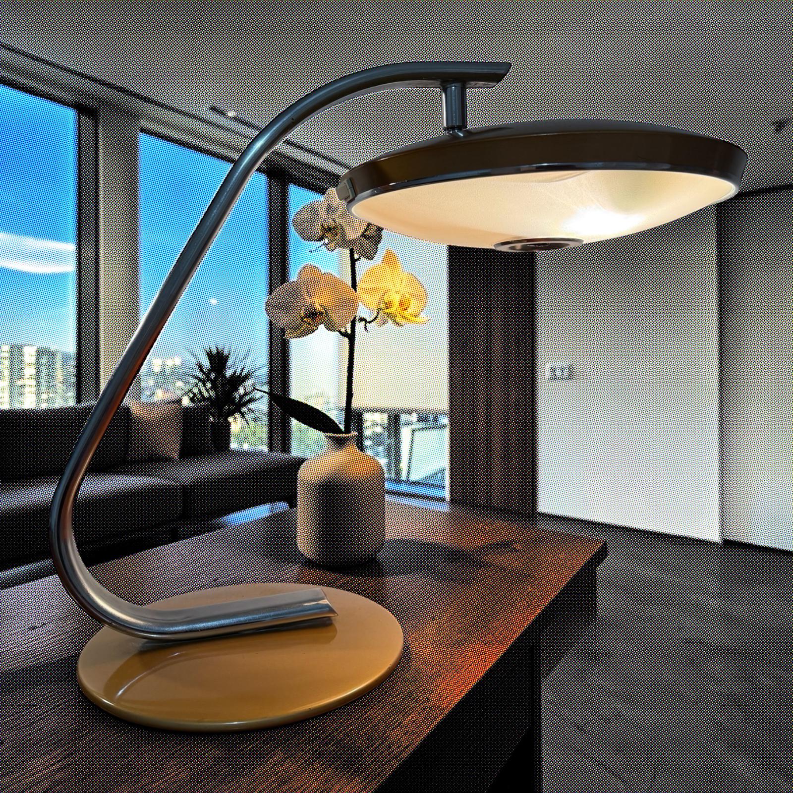 Lámpara escritorio FASE, modelo 520C